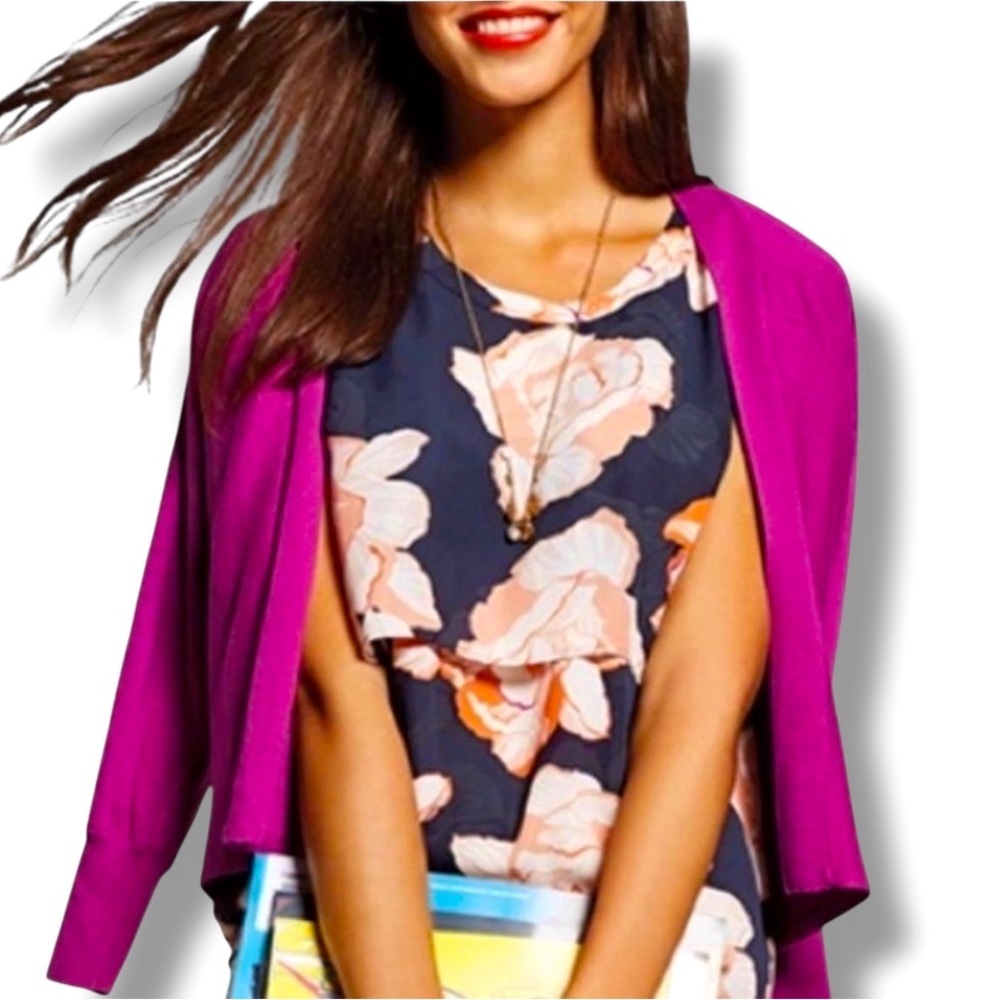 CAbi Style #5030 Size XS Tiered Layered Cap Sleeve Floral Polyester Top Blouse